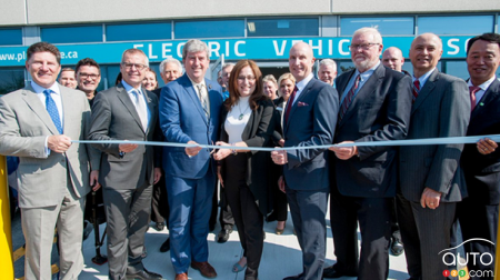 World's First Electric Vehicle Discovery Centre Opens in Toronto